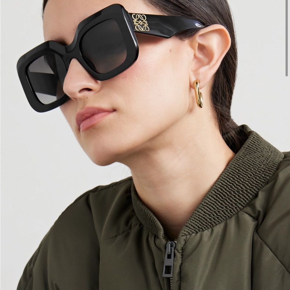 LOEWE Anagram - Black Oversized Sunglasses - Picture 2 of 4